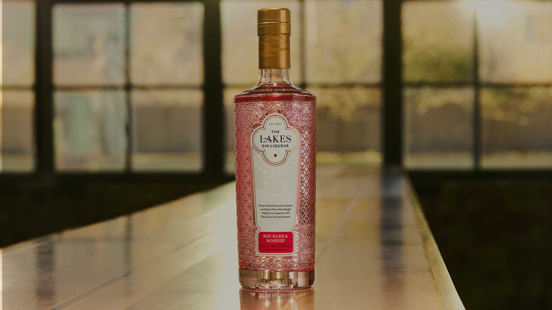 Gin The Gin Rosehip The Pink | Liqueur Lakes Distillery – Rhubarb & Rhubarb Lakes